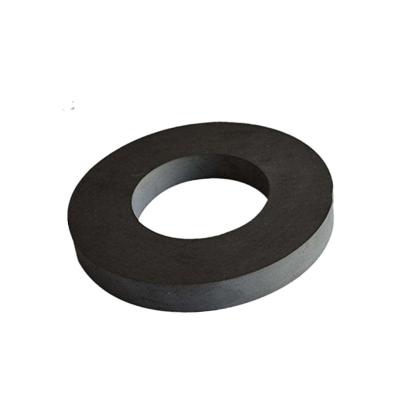 China GEZAMENLIJKE MAG Ferrite Ring Magnet-OEM SrO 6Fe2O3 Hoge Consistentie Te koop