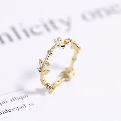 China Classic 14K Gold Plated Leaf Ring With Clear Topa Zircon Around Ring For Women for sale