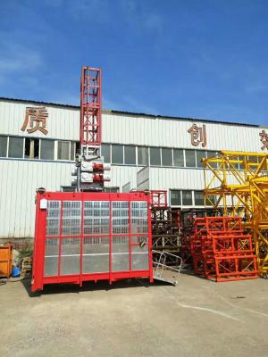 China Passenger Lift 2Ton capacity for passenger and  Building Material , Construction hoist for sale