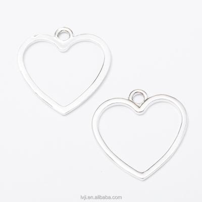 China Trendy Jewelry Cavity Fashion Heart Charms Single Necklace Pendant 28.5*27.5mm for sale