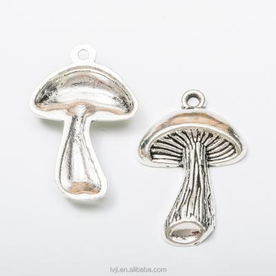 China Factory Supply Fashionable Hot Selling Alloy Mushrooms Charm Pendant for sale