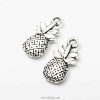 China Manufacturer fashionable china jewelry wholesale silver pineapple charm for sale