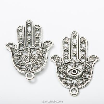 China Trendy Personalized Fatima Charm Unique Zinc Alloy Antique Silver Plated Hamsa Hand Charms For Key Chain for sale