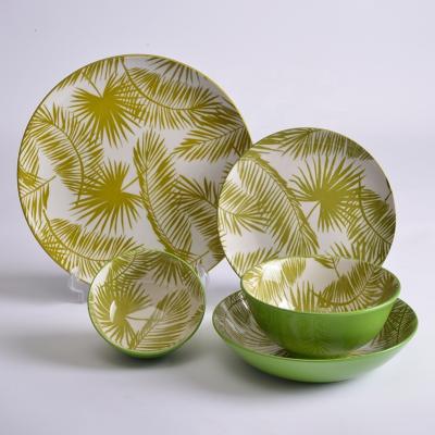 China Sustainable Restaurant Green Color Glazed Porcelain Dinnerware Set Ceramic Dinnerware Set Customized Design Dinner Set for sale