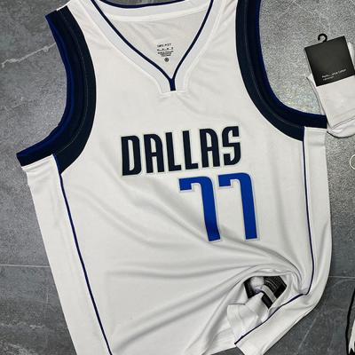 China 77 het Duidelijke Witte Sneldrogende Overhemd van het de Polyester Gestreepte Basketbal van Basketbaljersey Te koop