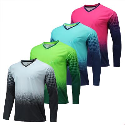 China Leichtgewicht 100% Polyester Team-T-Shirt mit ergonomischer Passform und Feuchtigkeitsabsaugung zu verkaufen