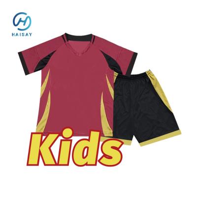 Chine Impression personnalisée de logo pour enfants Maillots de football respirants Tissu évacuant l'humidité Ensemble de vêtements de sport pour enfants à vendre