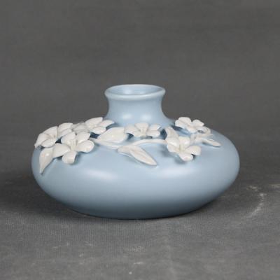 China Art Decor Home Decor Matt Green Color Unpainted Ceramic Vase Decoration For Flower for sale