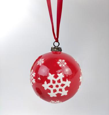 China Lucky Christmas Hand Painted Ceramic Accessories Ornament Christmas Deoration Christmas Ceramic Ball for sale