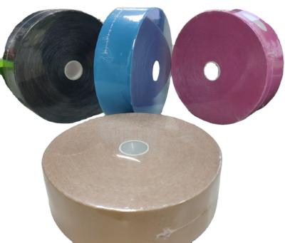 Chine Vente en gros en stock Disponible Sport athlète bande de thérapie 5cm x 31,5m bande médicale élastique Bandages bande de kinésiologie noire à vendre