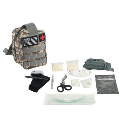 Cina cassetta di pronto soccorso tattica a 8*6 pollici medica di nylon di 600D Kit Field First Aid Kit in vendita