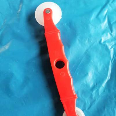 China Best Quality Industrial Screen Retainer Rolling Tool With Handle Groove Wood Roller For Window Screen Installation for sale