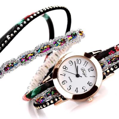 China Fashion Women's Watches Leather Strap Wristwatch Relojes mujer Bracelet Men Quartz watch Ladies Watches Clock à venda