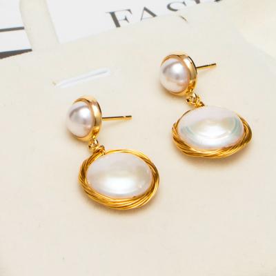 China NEW PEARL Handcrafted Design Classic White Gold String Flat Around Natural Freshwater Cultured Pearl Earrings For Girl Gift for sale