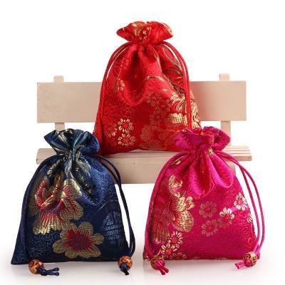 China Chinese Silk Embroider Gift Pouch 11x14cm Nobility Wedding Candy Bag Mixed Gift Bag J3669 for sale