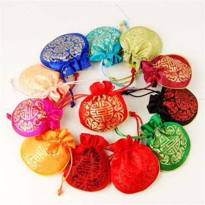 China Hot Sale Chinese Brocade Velvet Bracelet Jewelry Gift Packing Bag J3524 for sale