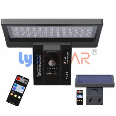 China Las luces solares impermeables de la cubierta IP65 al aire libre con el sensor de movimiento 600Lm hicieron salir en venta