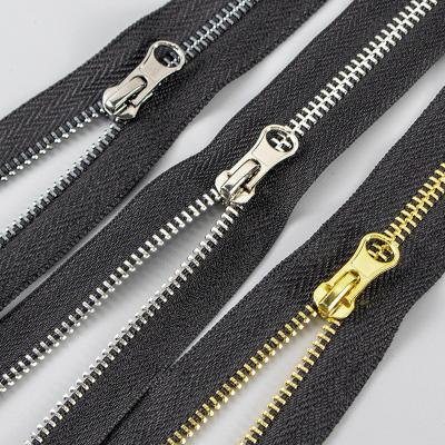 China Auto lock manufacturers spot no. Wholesale Metal 5 Zipper Clothing Jacket Multicolor Zipper Double Closure for sale