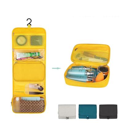 China Large Capacity M&d Customized Detachable Multifunction Water Resistant Travel Cosmetic Bag Hanging Makeup Toiletry Bag With Hook for sale