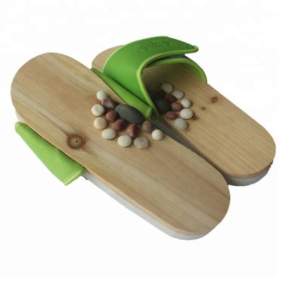 China Lightweight Green Massage Therapy Acupuncture Shoes Slippers For Women for sale