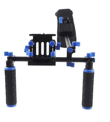 China Universal Doudle Handle Camera Shoulder Mount Dslr Camera Rig for sale