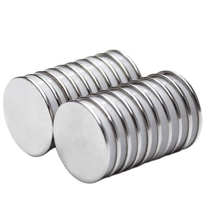 China Diameter 32*2mm NdFeB Industrial Permanent Round Round Button Magnet Neodymium Magnet Neodymium Magnet Disc for sale