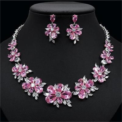 China TRENDY Fine Wedding Rhinestones Flower Designer Pour Woman Jewelry Set Dubai Inlaid Cubic Zirconia Bridal Jewelry Set Tasty for sale