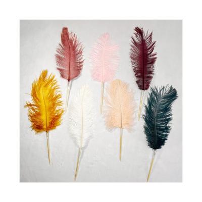 China Use eco-friendly substance ostrich feather pick beautiful feather handmade dye hair clip for weddings, parties and decoration flower arrangements for sale