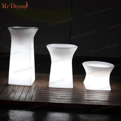 China Color Changing Waterproof Large Led Rectangular Outdoor Garden Led Decorative Luminous Vase Plastic Flower Pot for sale