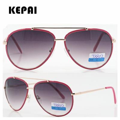 China New Style Fashion Sunglasses Women's Cute Cat Eye Dazzling China Wholesaler Sunglasses for sale