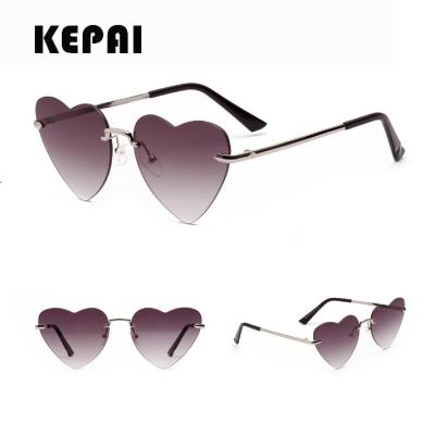 China Fashion Sunglasses 2021 Newest Custom Logo OEM Lens Heart Shape Trendy Colorful Sunglasses for sale