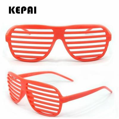 China Fashion sunglasses promotion cheap sunglasses custom logo printing shutter shading sunglasses no minimum for sale