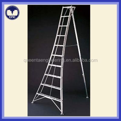 China Folding Ladders Aluminum Tripod Ladder For Fruit Picking for sale