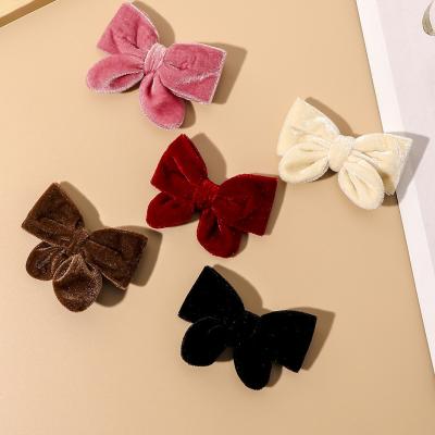 China Fashion Korean New Hair Clips Hair Clips Wholesale Winter Hair Accessories Fashion Platypus Velvet Hair Clip for sale