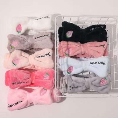 China Fuzzy Bow Headband Carol Fleece Hairlace Makeup Hairband Soft Cute Shower Headband Wash Face Fabric SPA for sale