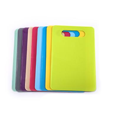 China Sustainable Wholesale Kitchenware Non Slip Plastic Cutting Board Customized Color For Kitchen Use for sale