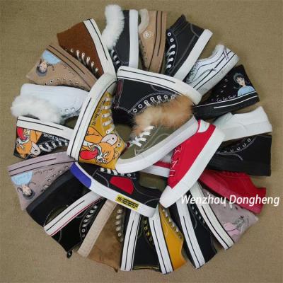 China Fashion Trend WH891 Wholesale Hot Sale Fashion Shoes Breathable Canvas Casual Shoes For Couples for sale