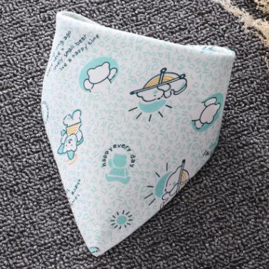 China Double Absorbent Cotton Washable Anti-fouling Towel Towel Triangle Baby Button Newborn Bib for sale