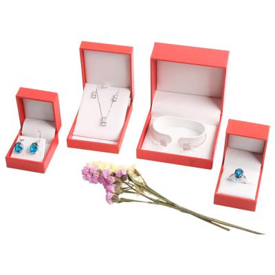 China Eco-friendly Unique Paper Jewelry Packaging Earring Boxes Customized Logo Earring Necklace Diamond Ring Display Case for sale