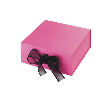 China Recycled Materials Custom Gift Clothes Boxes With Ribbon for sale