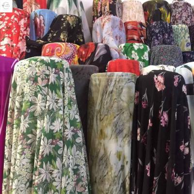 China Zhejiang Chiffon Printing Fabric Spell Fabric Breathable Chiffon Dress Hijab Chiffon Dress 100% Good Selling Polyester for sale