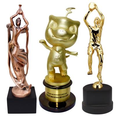 China Custom Souvenir Trophy Awards Metal Europe Shape Replica Metal Trophy for sale