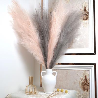 China Simulation Reed Natural Faux Dried Flowers Eco-friendly Handmade Artificial Plant Customized Pampas Grass for sale