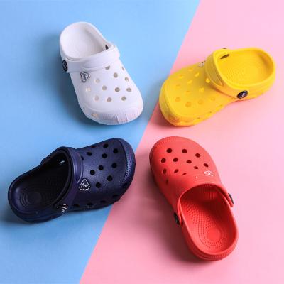 China Summer Breathable Garden Shoes Custom Kids Clogs Slipper With Logo Slippers Kids Eva Slippers 2021 for sale