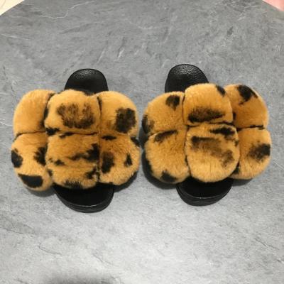 China Multi Color Fur Sandals Slippers Fashion Trend Flip Flops Women High Quality Hairy Fluffy Fluffy Slides for sale