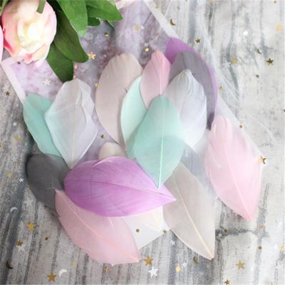 China DIY Party Goose Feather Mix Colors For Jewelry Crafts Making Wedding Decoration Accessories Wedding Decoration for sale