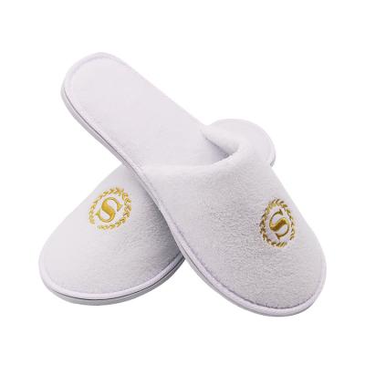 China Light Weight Disposable custom logo wholesale cotton slippers luxury closed toe white disposable spa slipper for hotel for guest for sale