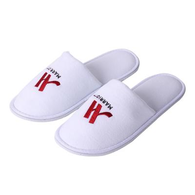 China Two times stitching Marriott Hotel Custom Logo Embroidery Logo Velvet Polyester Slipper High Quality Hotel Slipper for sale