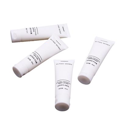 China Clean UG Clean Style Disposable Wholesale Mini Tube Portable Travel Hotel Supplies Makeup Toiletries Cosmetics Series Supplies for sale