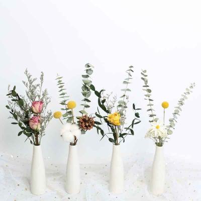 China Natural Dry Flower/Plant A Bouquet of Dry Flowers with a Vase, Amazon Hot Sales Decor Flowers for Mothers Day Gifts and Wall Decor for sale